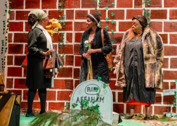 ‘Graveyard Queens’ Review: Great Laughs and Heavy Hearts as Acting Legends Validate Their Greatness