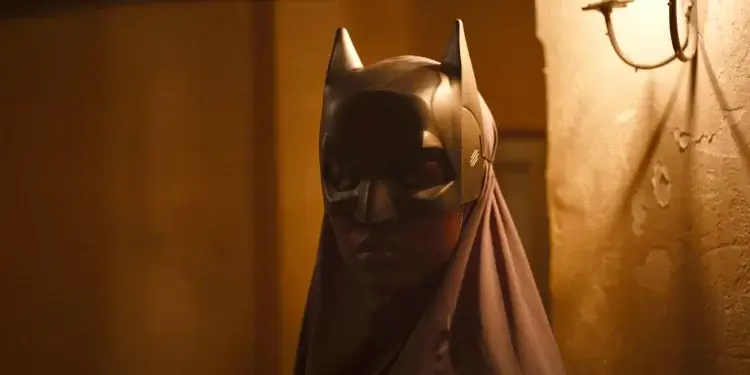 Aisha Can't Fly Away film.